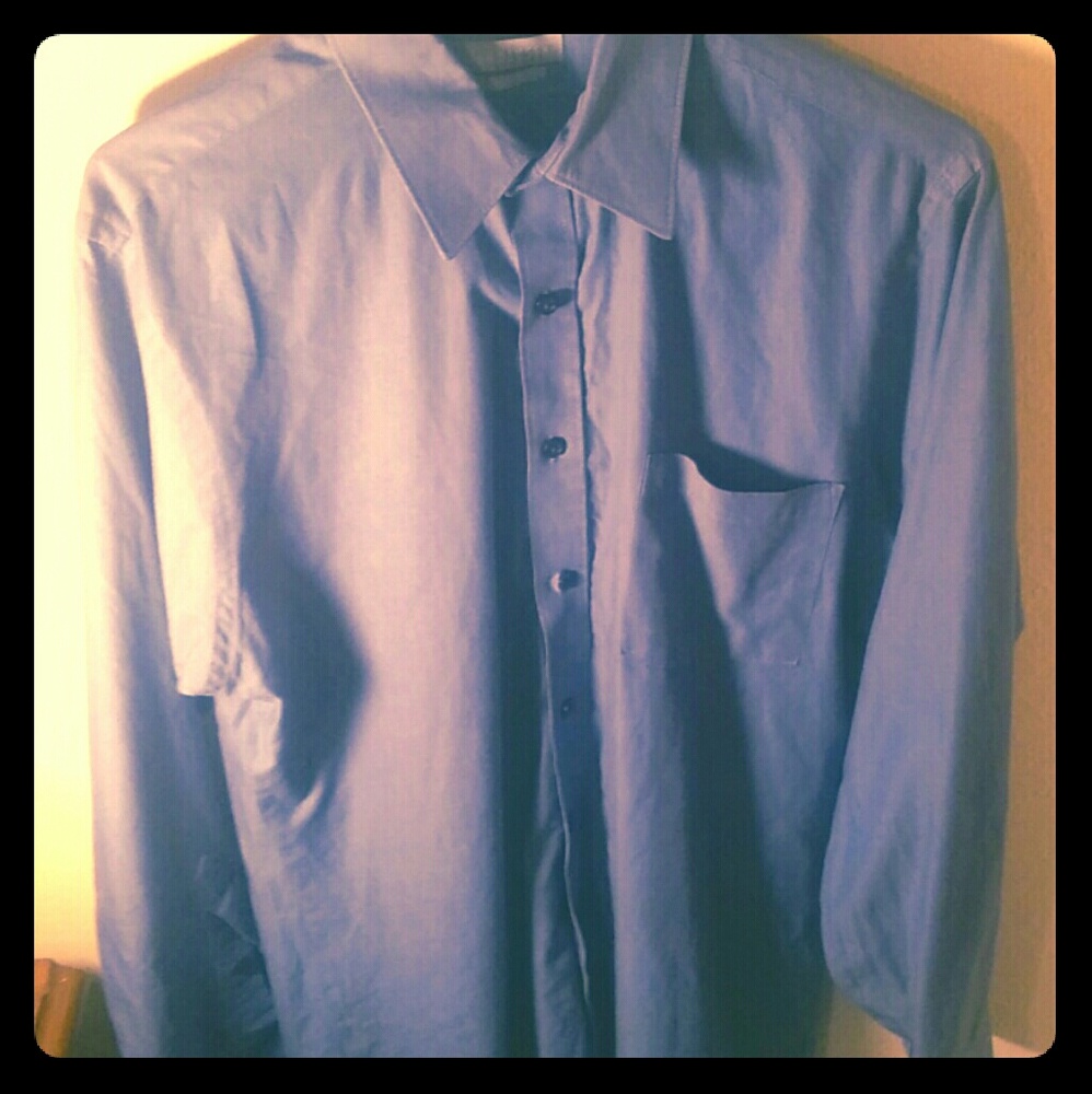 Van Huesen Button up Dress Shirt